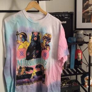 Midsommar Graphic Tee - Multicolor